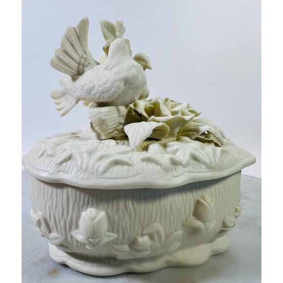Vtg Bisque Porcelain Two Dove & Roses Heart Shaped Lidded Cream Trinket Box Gift - Picture 2 of 10